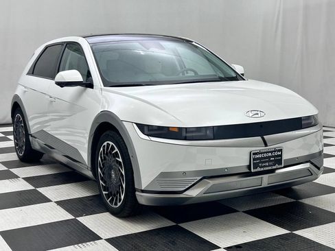 Used 2024 Hyundai Ioniq 5 Limited AWD/4WD image 2