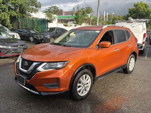 Used 2019 Nissan Rogue SV AWD/4WD image 1
