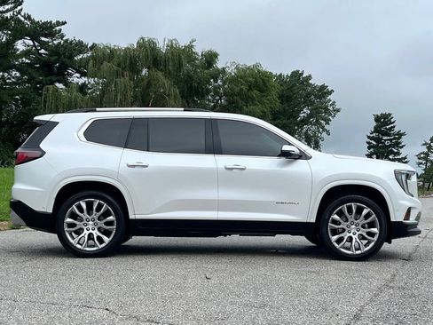 Used 2025 GMC Acadia Denali w/ Super Cruise Package AWD/4WD image 8