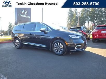 Used 2023 Chrysler Pacifica Limited