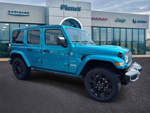 Used 2024 Jeep Wrangler Unlimited Sahara w/ Technology Group image 1