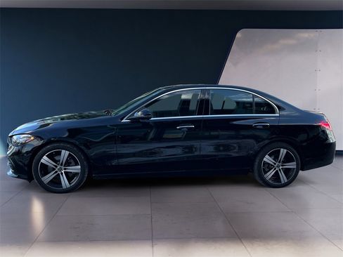 Used 2025 Mercedes-Benz C 300 4MATIC Sedan image 2