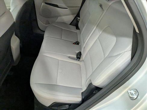 Used 2019 Hyundai Tucson SE image 20