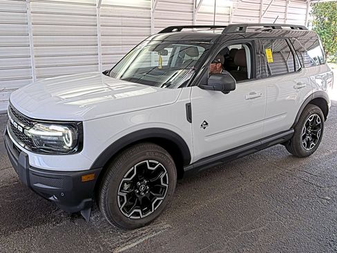 Used 2025 Ford Bronco Sport Outer Banks w/ Outer Banks Tech Package+ AWD/4WD image 3