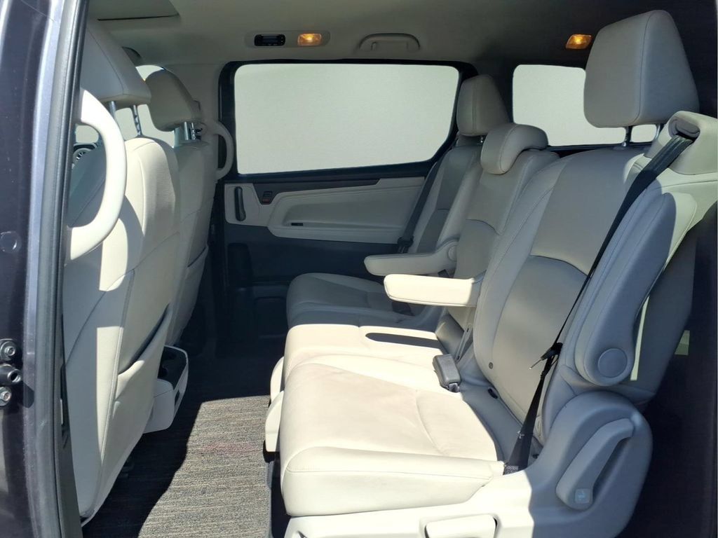 Used 2025 Honda Odyssey EX-L image 5