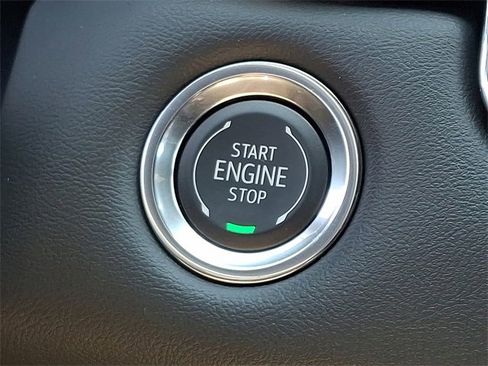 New 2025 GMC Canyon Elevation w/ Convenience Package image 14