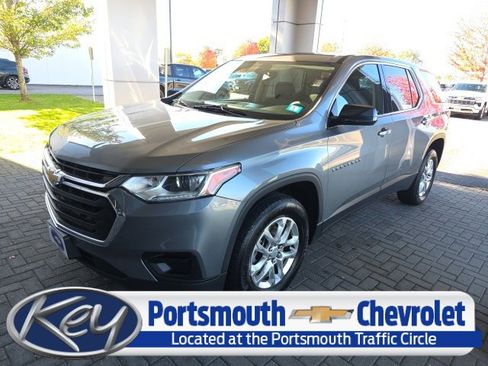 Used 2020 Chevrolet Traverse LS image 1