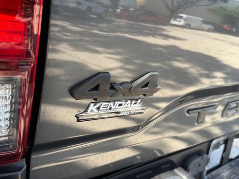 Used 2023 Toyota Tacoma SR AWD/4WD image 39