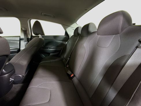 Used 2024 Hyundai Elantra SE image 24