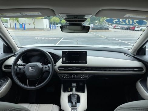 Used 2025 Honda HR-V EX-L image 10