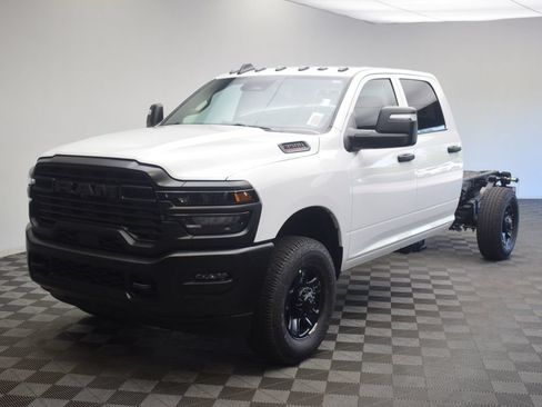 New 2026 RAM 3500 Tradesman AWD/4WD image 14