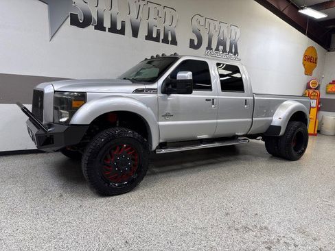 Used 2014 Ford F450 Lariat w/ Lariat Ultimate Package image 4