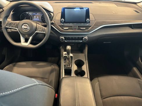 Certified 2025 Nissan Altima 2.5 SV FWD image 27