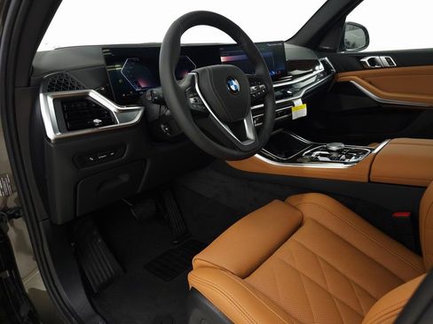 Used 2026 BMW X5 xDrive40i w/ Premium Package image 12