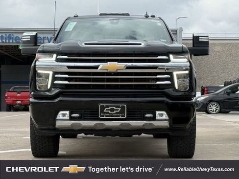 Used 2023 Chevrolet Silverado 2500 High Country w/ Safety Package II image 3