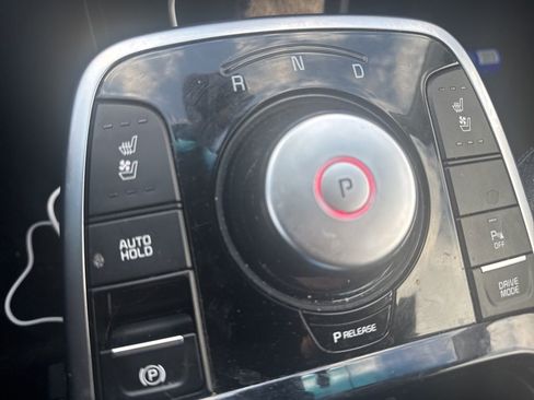 Used 2022 Kia Niro EX Premium image 26