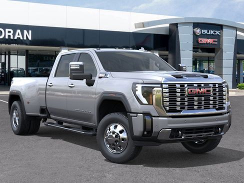 New 2026 GMC Sierra 3500 Denali w/ Denali Reserve Package image 7