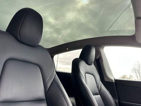 Used 2023 Tesla Model Y Long Range AWD/4WD image 19