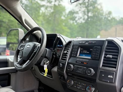Used 2018 Ford F250 XLT w/ XLT Value Package AWD/4WD image 20