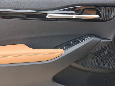 New 2026 Kia Seltos EX image 8