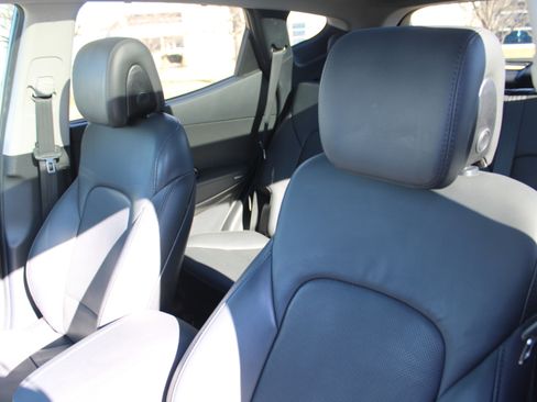 Used 2018 Hyundai Santa Fe Sport image 32