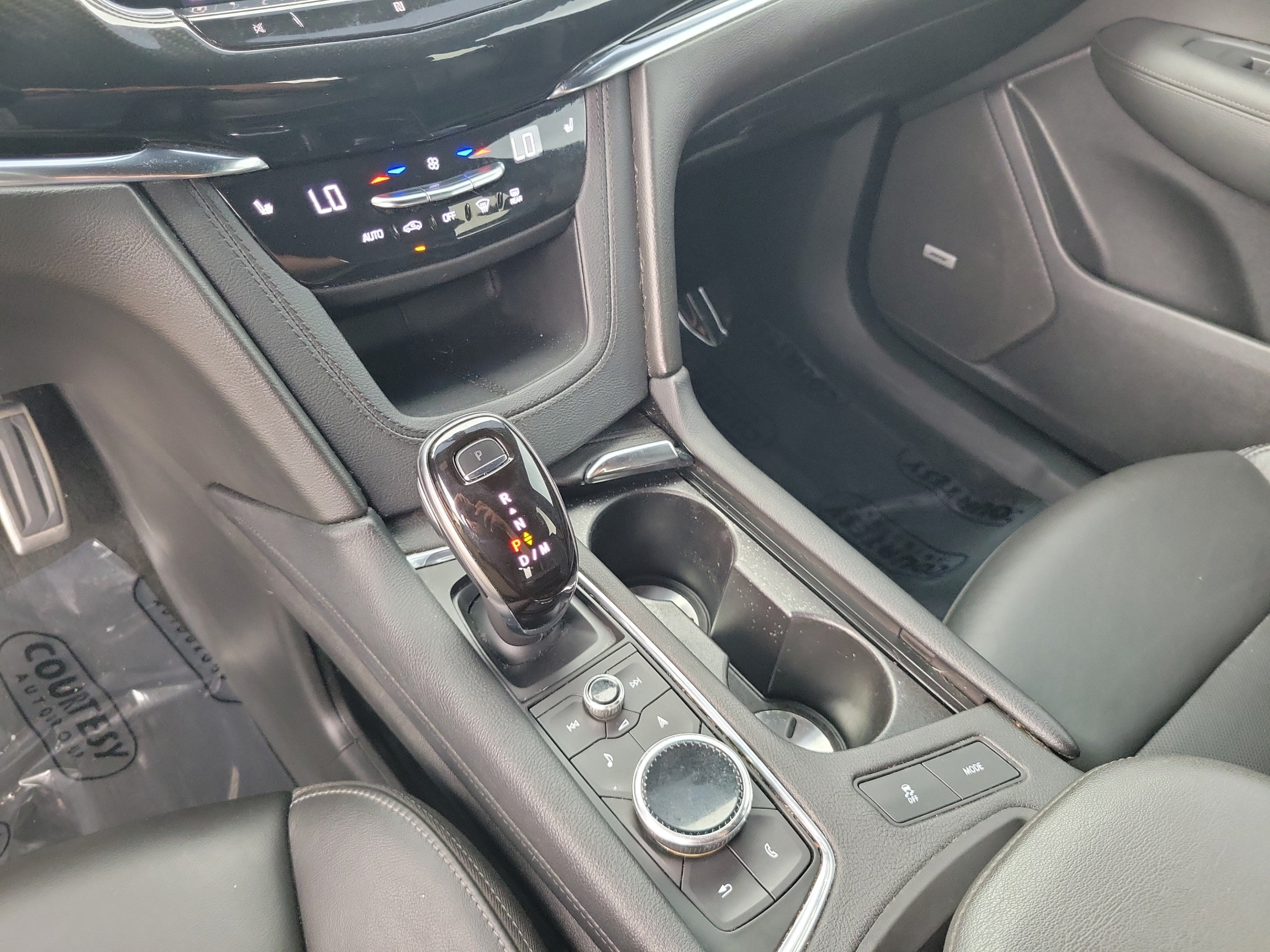 Used 2021 Cadillac XT6 Sport AWD/4WD image 25