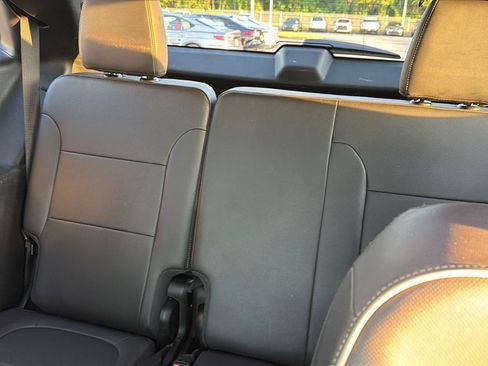 Used 2022 Chevrolet Traverse Premier w/ Redline Edition FWD image 12