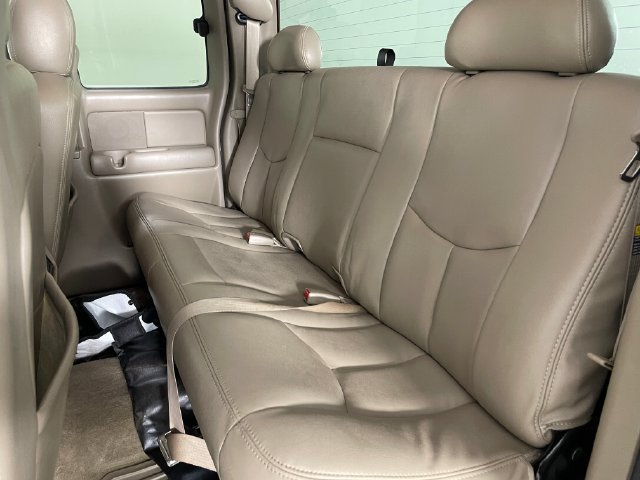 Used 2003 Chevrolet Silverado 2500 LT AWD/4WD image 11