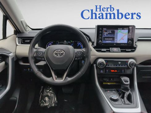 Used 2019 Toyota RAV4 Limited image 6