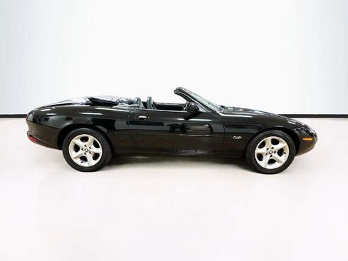 Used 2000 Jaguar XK8 Convertible image 4