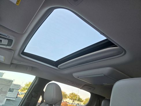 Certified 2026 Toyota Sienna XLE FWD image 20