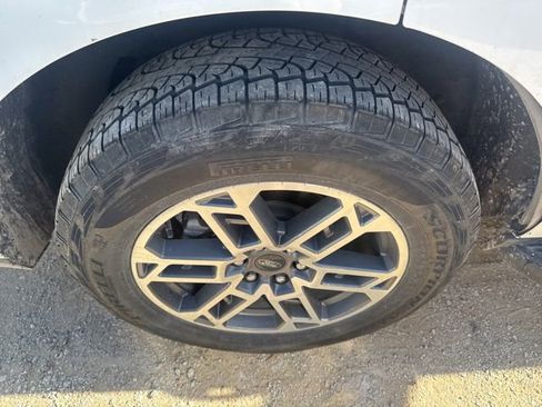 Used 2025 Ford Expedition Active image 21