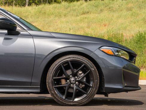 Used 2025 Honda Civic Sport image 9