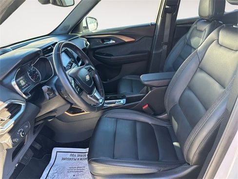Used 2021 Chevrolet TrailBlazer ACTIV w/ Technology Package image 9