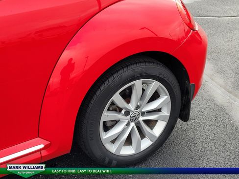 Used 2013 Volkswagen Beetle TDI image 10