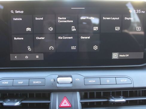 New 2025 Kia K4 LXS image 43