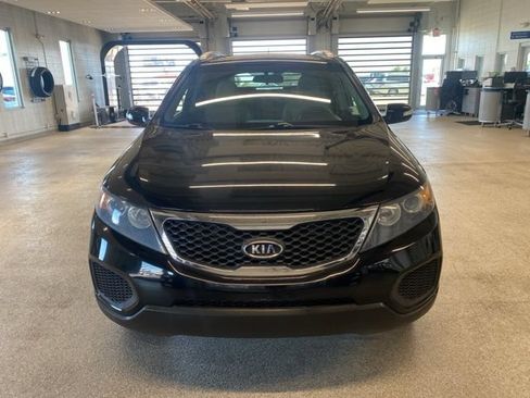 Used 2013 Kia Sorento LX AWD/4WD image 2