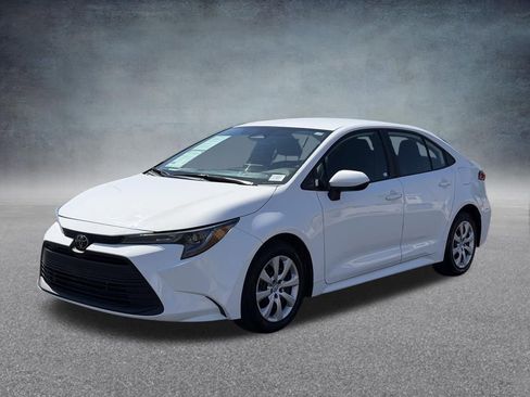 Used 2024 Toyota Corolla LE FWD image 8