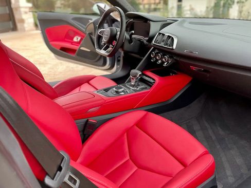 Used 2022 Audi R8 V10 performance image 13