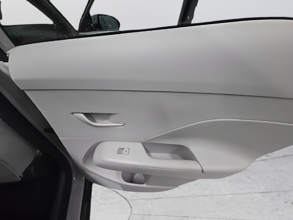 Certified 2025 Hyundai Kona SEL FWD image 22