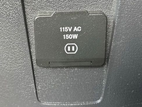 Used 2015 Jeep Compass High Altitude FWD image 31