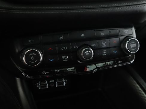 Used 2022 Dodge Durango GT image 15