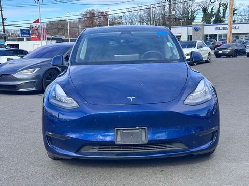 Used 2022 Tesla Model Y Long Range image 3