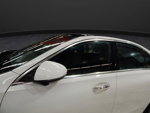 Used 2024 Mercedes-Benz C 300 4MATIC Sedan image 11