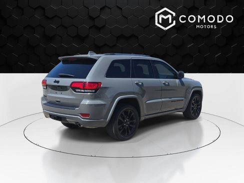 Used 2020 Jeep Grand Cherokee Altitude AWD/4WD image 3