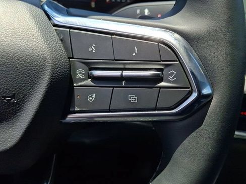 Used 2025 Chevrolet Equinox LT AWD/4WD image 19