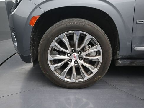 Used 2021 GMC Yukon XL Denali w/ Denali Premium Package RWD image 9