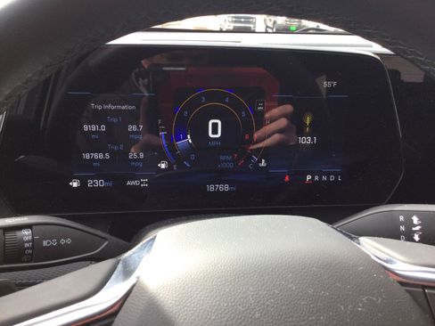 Used 2025 Chevrolet Equinox LT w/ Safety and Technology Package image 16