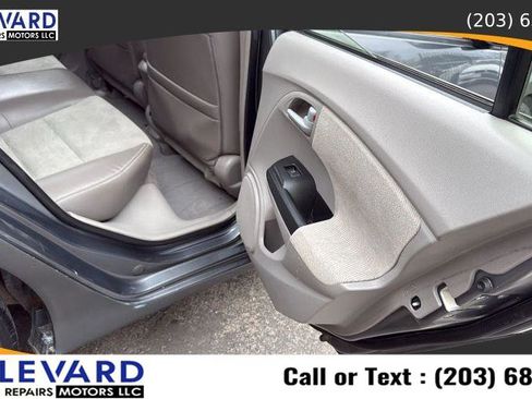Used 2013 Honda Insight EX image 28