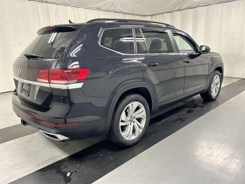 Used 2022 Volkswagen Atlas SE image 2